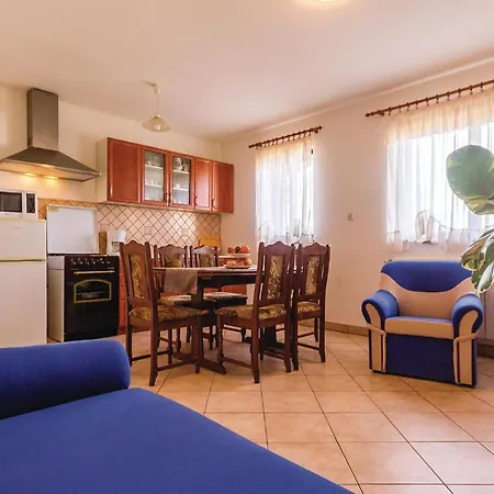 Three-bedroom In Semesterbostad *