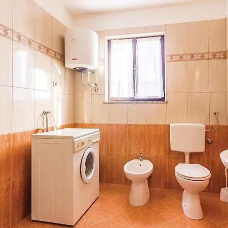 Semesterbostad Three-bedroom In Barban