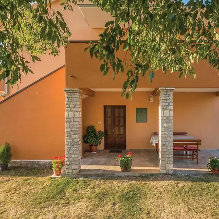 Three-bedroom In Barban
